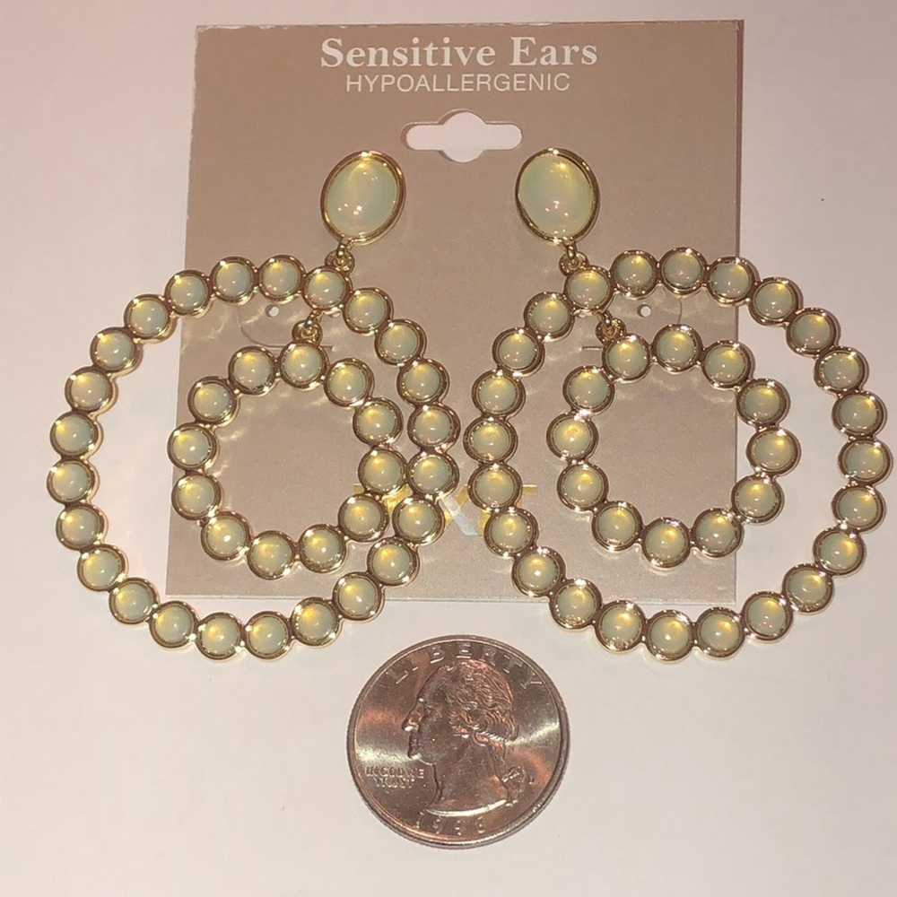 Mix It Gold Tone Huge Opaque Yellow Dangling Boho Earrings - Picture 2 of 5